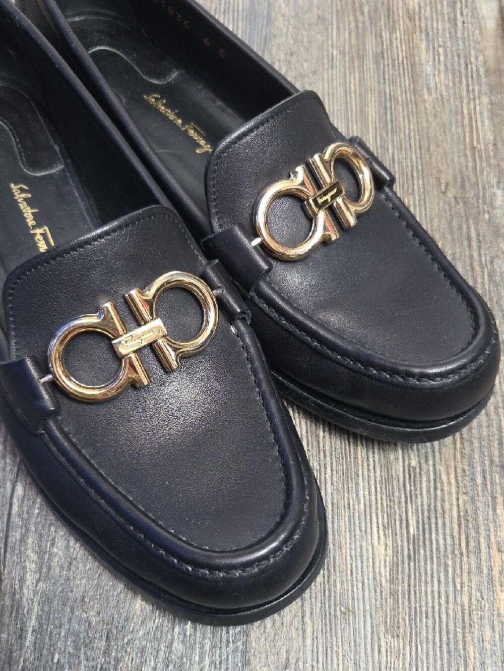 Salvatore Ferragamo Black Leather Women's Loafers with Gold Bit - Picture 2 of 9